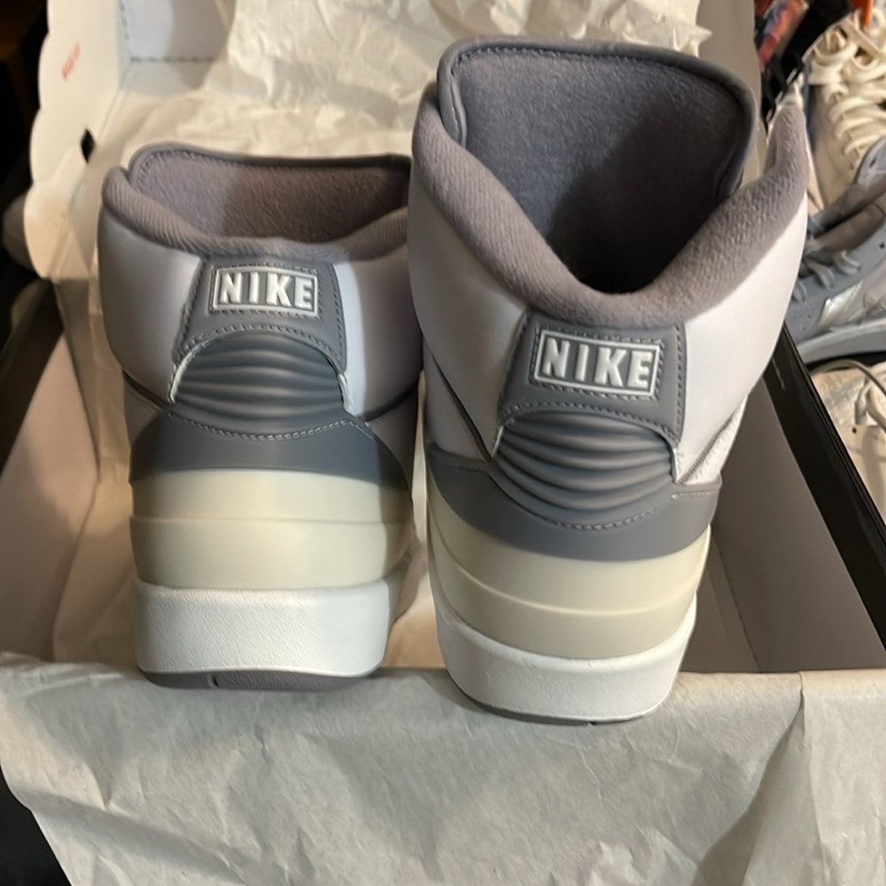 Jordan 2 - Picture 3 of 4